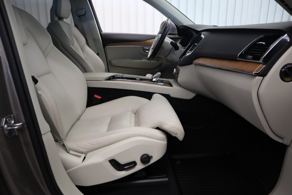 Volvo XC90, image 11