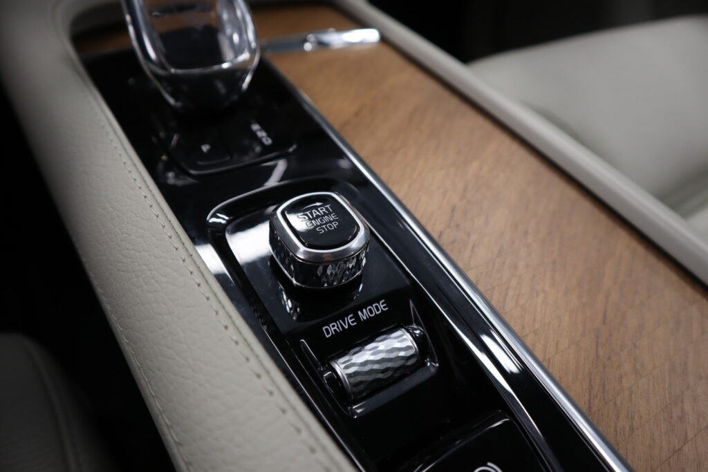 Volvo XC90, image 22