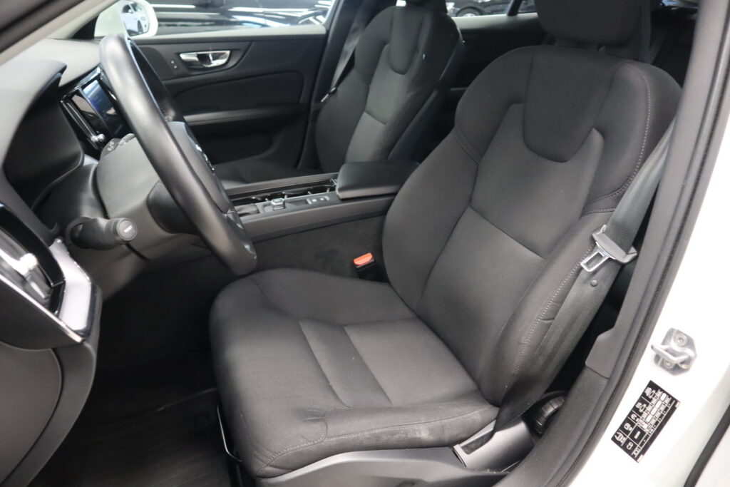 VOLVO V60, image 8