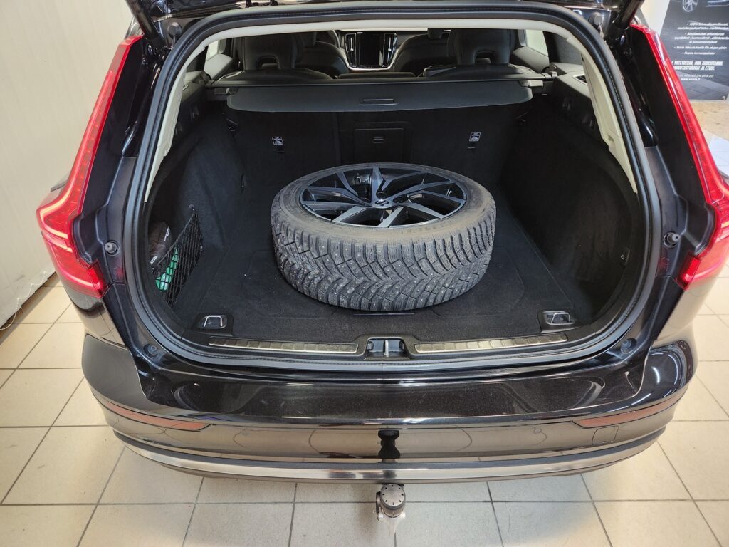 Volvo V60, image 13