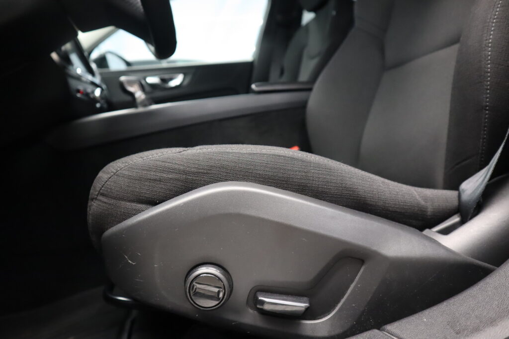 Volvo V60, image 13