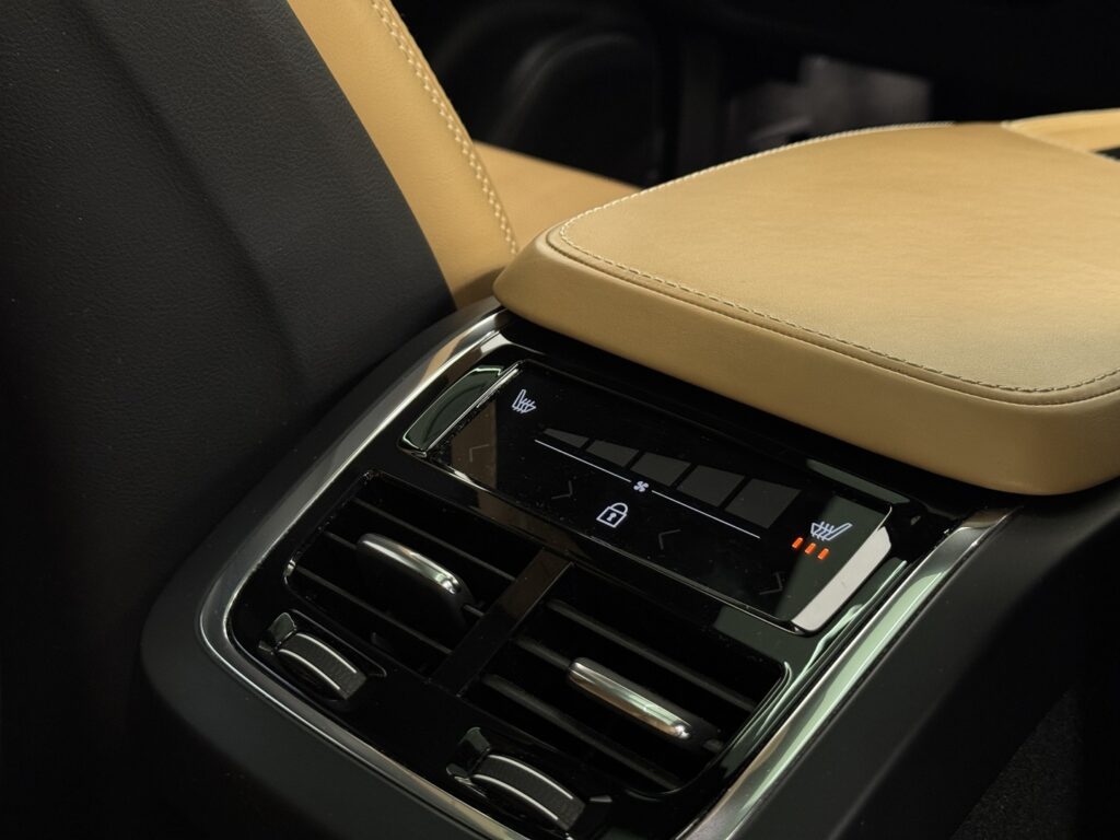 Volvo XC90, image 31