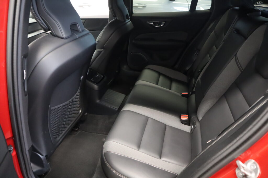 Volvo V60, image 9