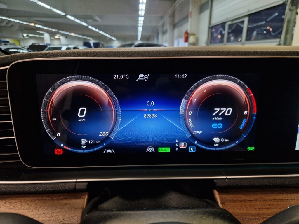 Mercedes-Benz GLE, image 13
