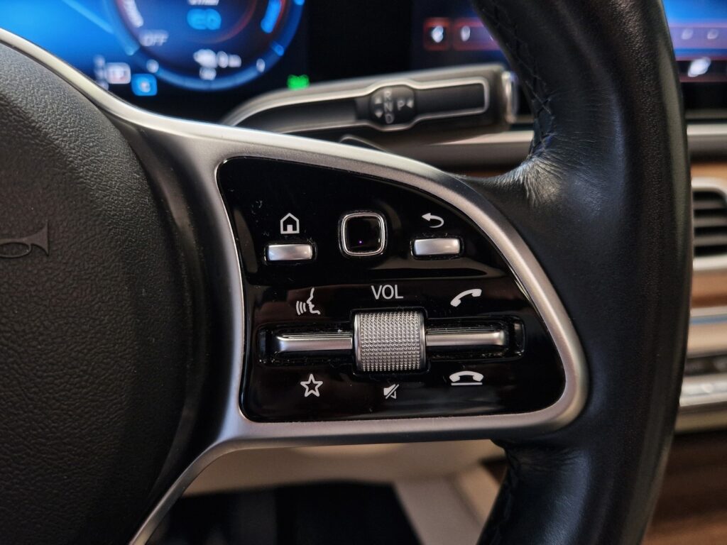 Mercedes-Benz GLE, image 16