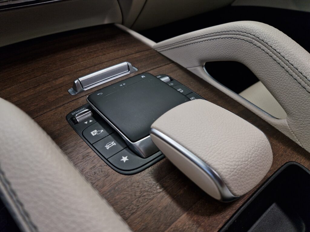 Mercedes-Benz GLE, image 18