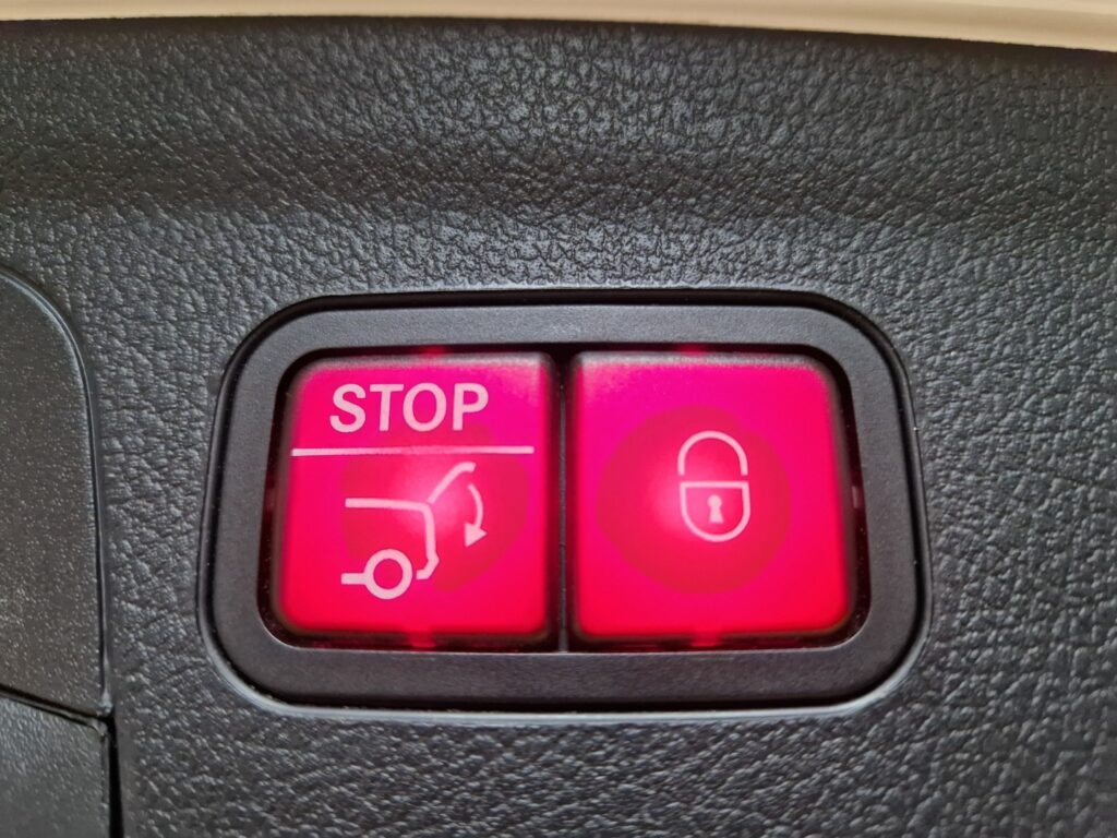 Mercedes-Benz GLE, image 22