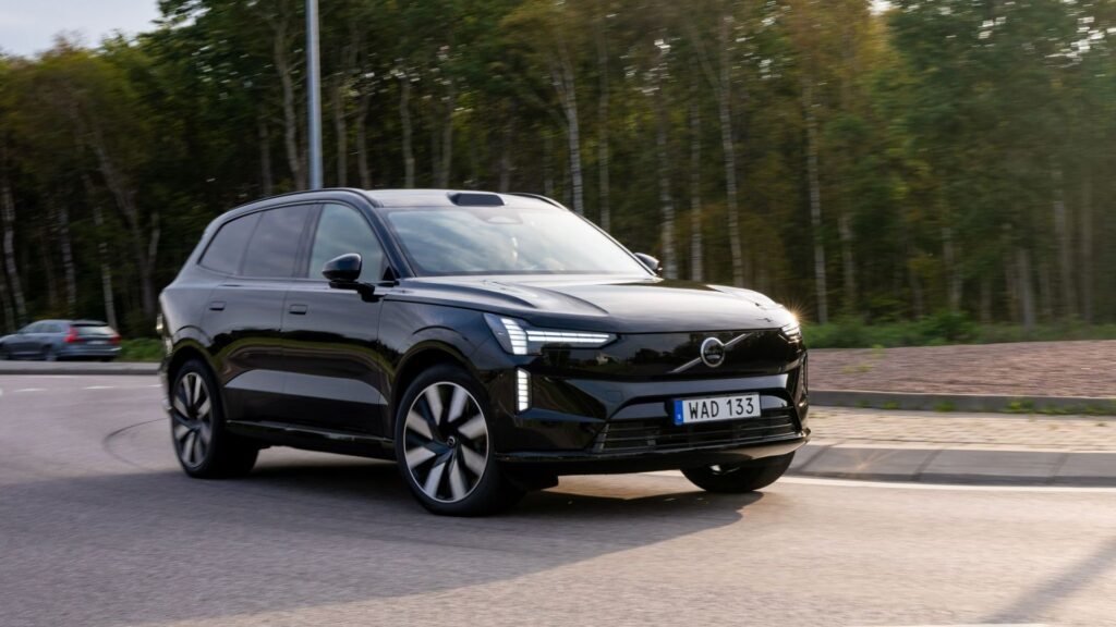 Volvo EX90, image 1