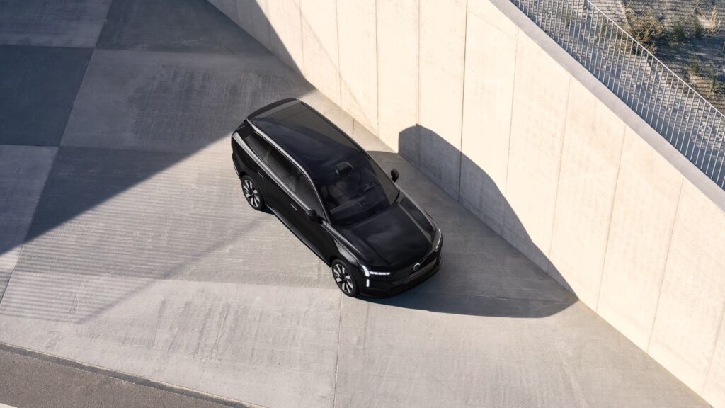 Volvo EX90, image 3