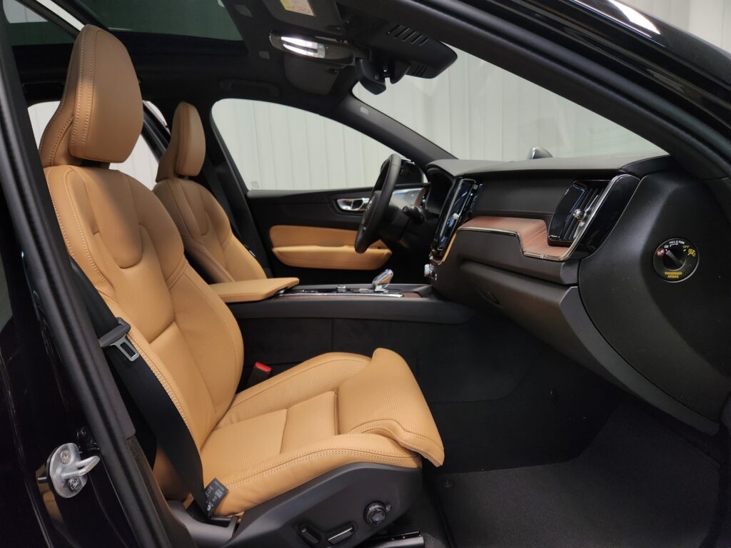 Volvo XC60, image 10
