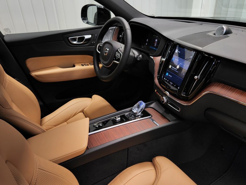 Volvo XC60, image 11