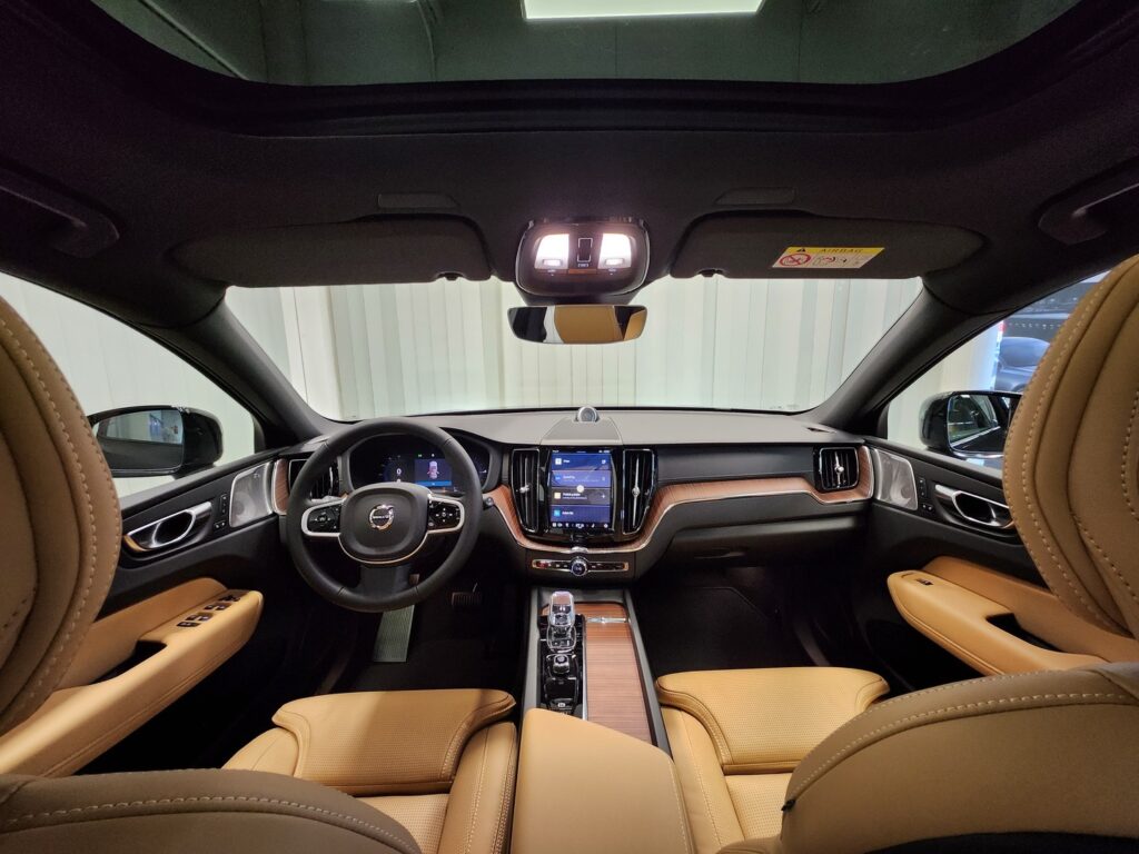 Volvo XC60, image 12
