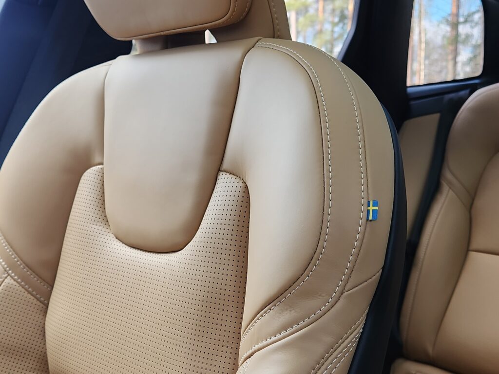 Volvo XC60, image 18