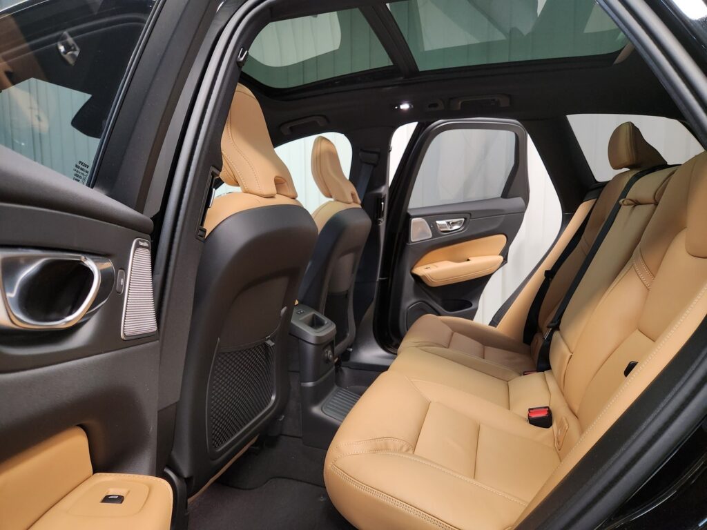 Volvo XC60, image 8
