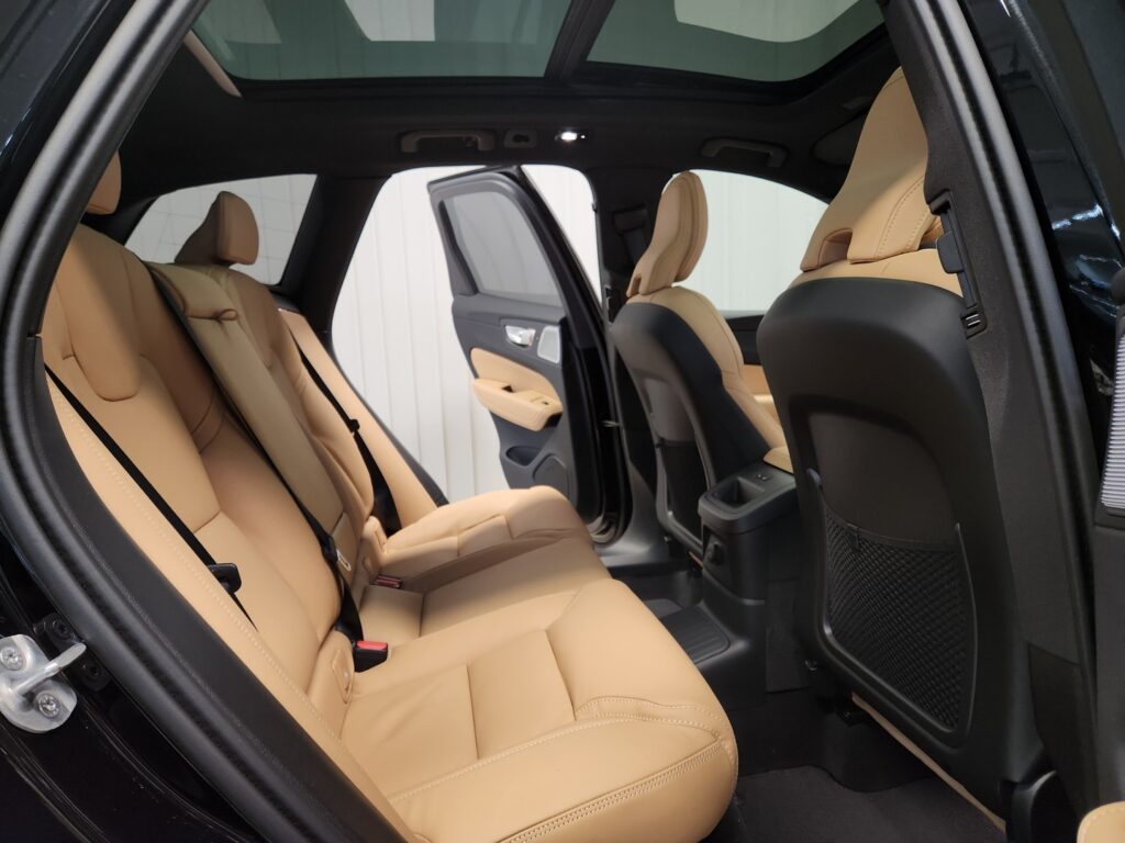 Volvo XC60, image 9