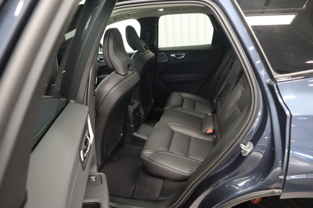 Volvo XC60, image 8