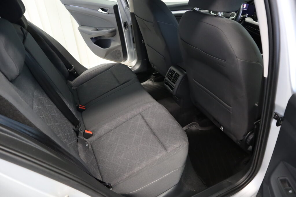 Volkswagen Golf, image 18