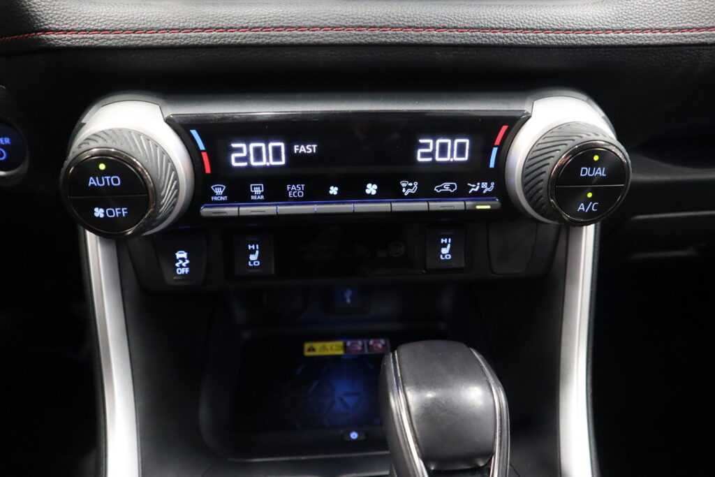 Toyota RAV4 Plug-in, image 13