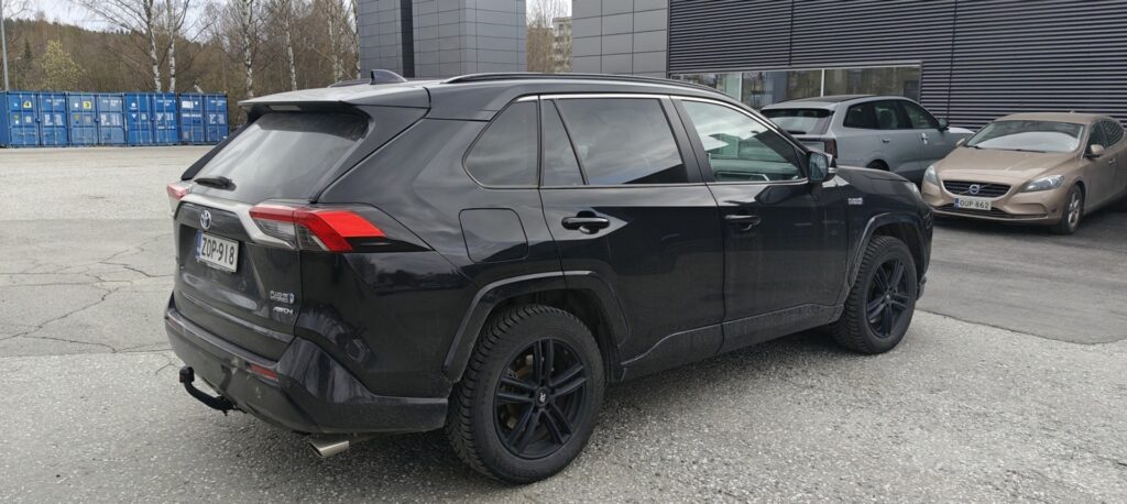Toyota RAV4 Plug-in, image 3
