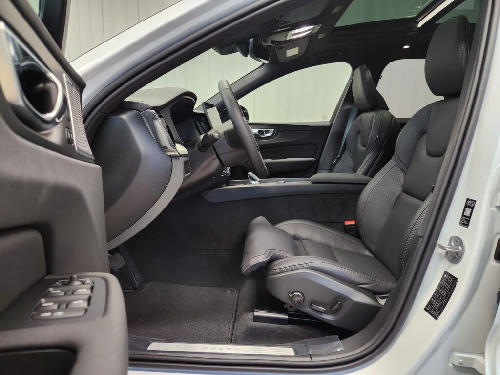 Volvo XC60, image 8