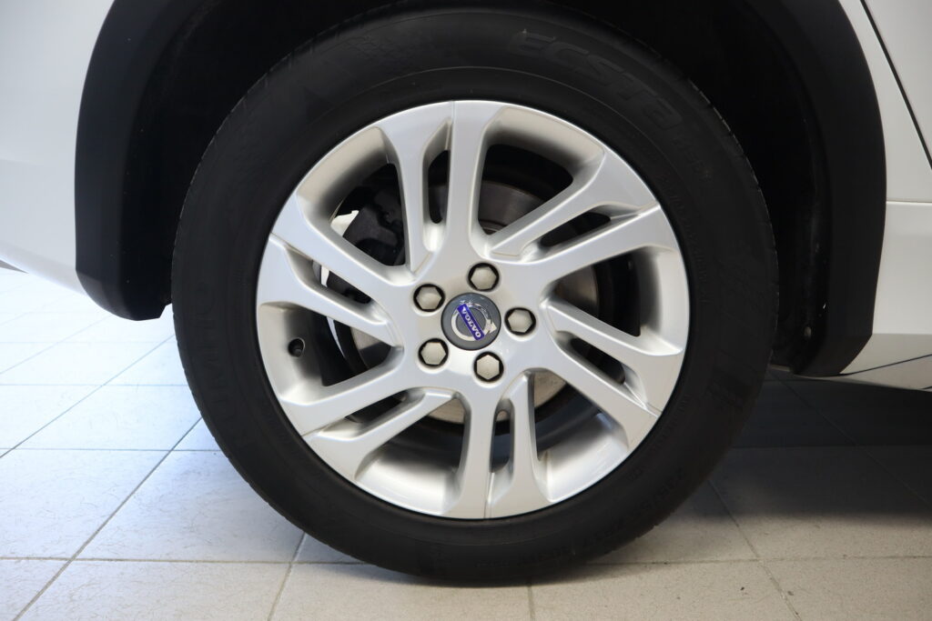 Volvo V60 Cross Country, image 19