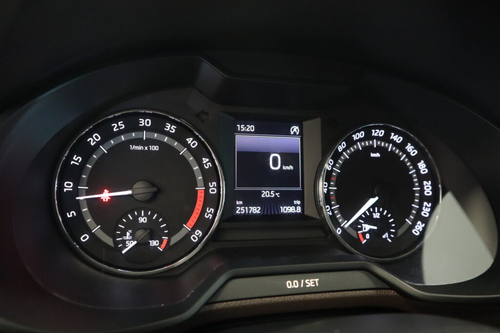 Skoda Octavia, image 11