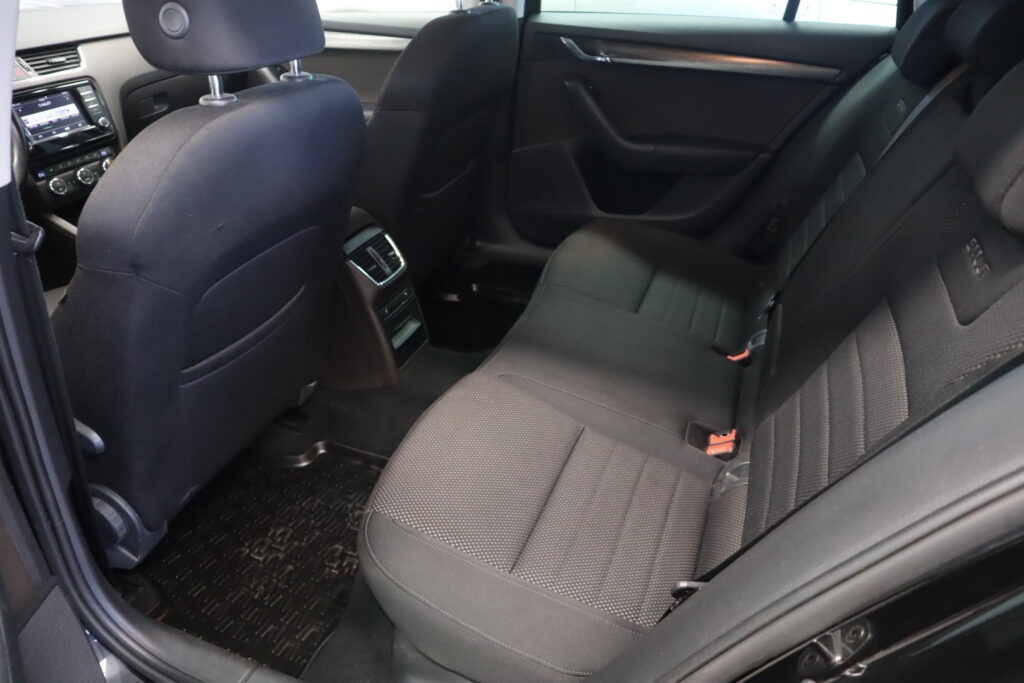 Skoda Octavia, image 9