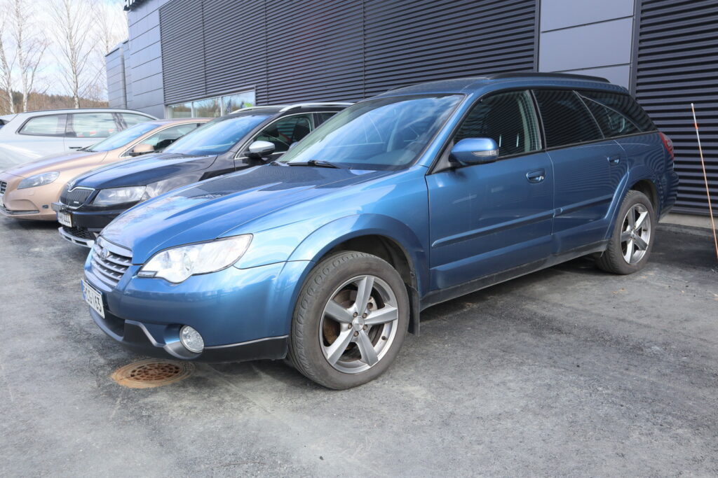 Subaru Legacy, image 1
