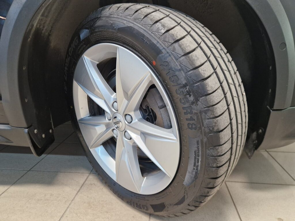 Volvo V60 Cross Country, image 26