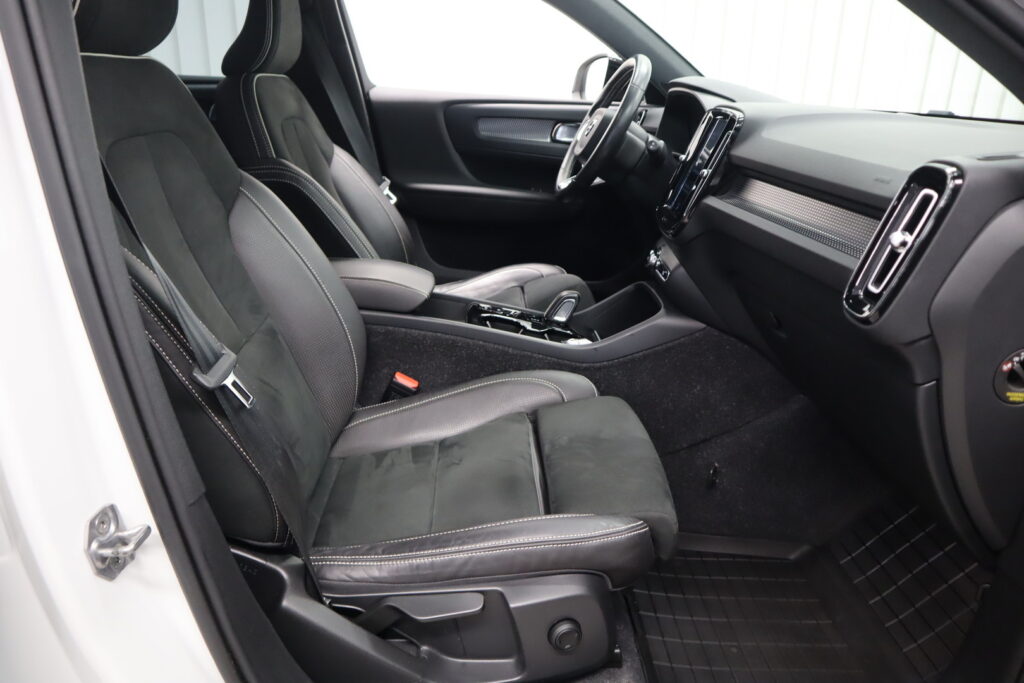 Volvo XC40, image 10