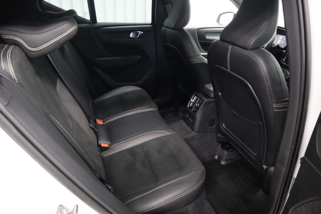 Volvo XC40, image 11