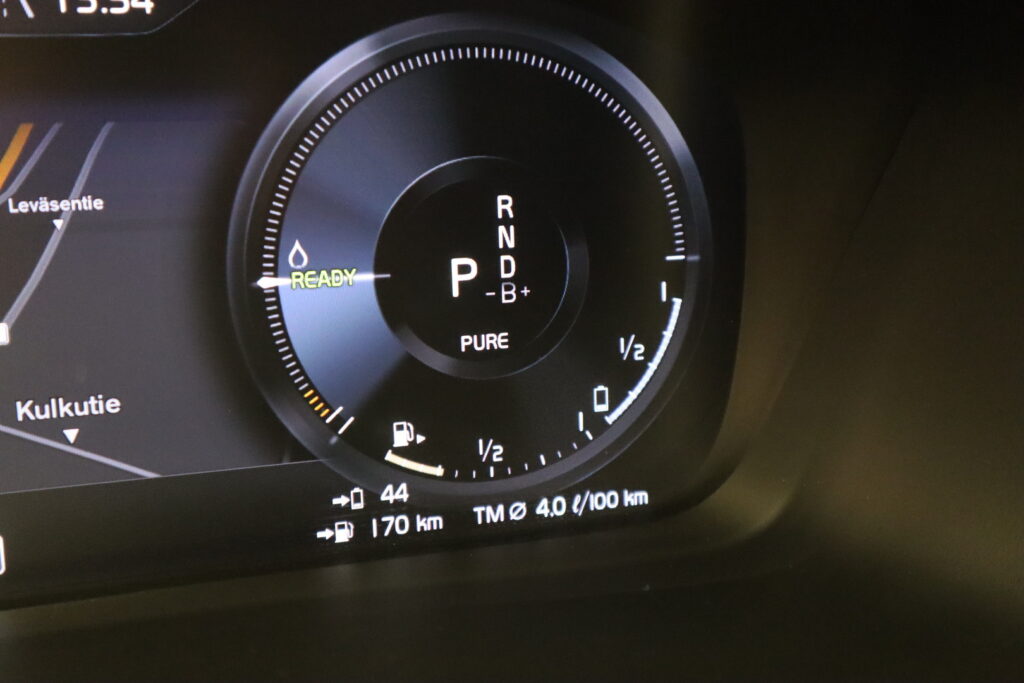 Volvo XC40, image 15