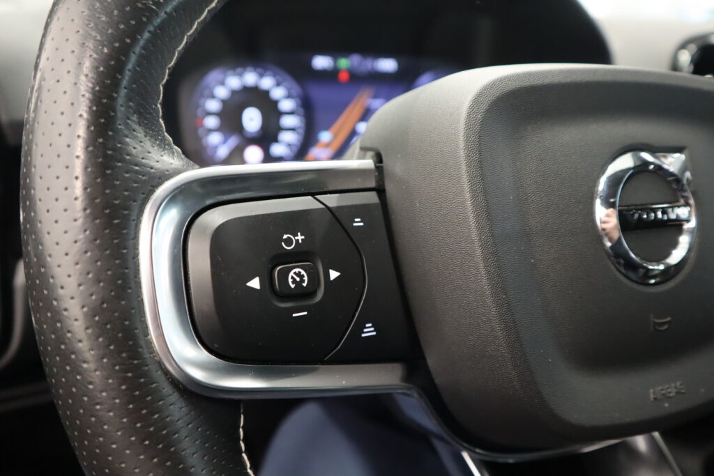 Volvo XC40, image 16