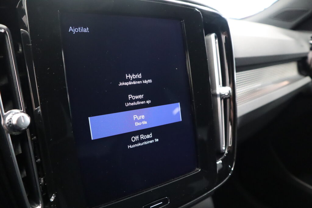 Volvo XC40, image 20