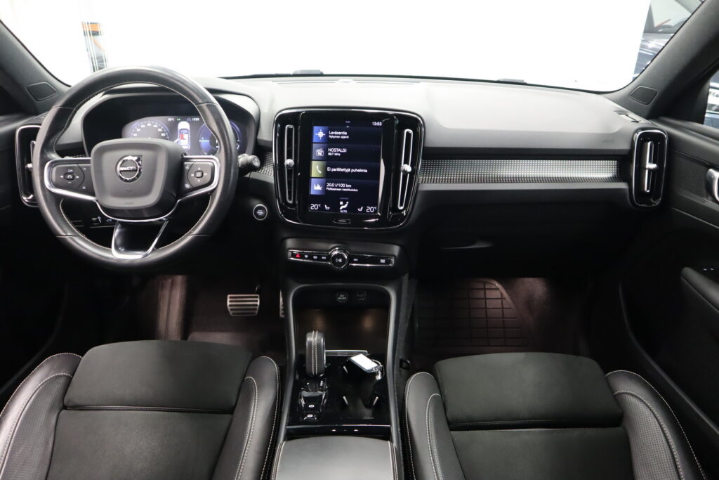 Volvo XC40, image 7