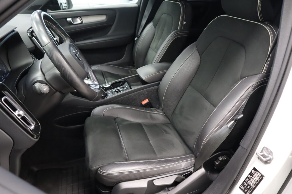 Volvo XC40, image 8