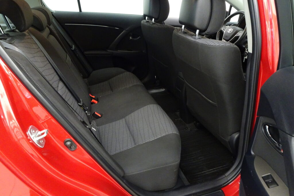 Toyota Avensis, image 10