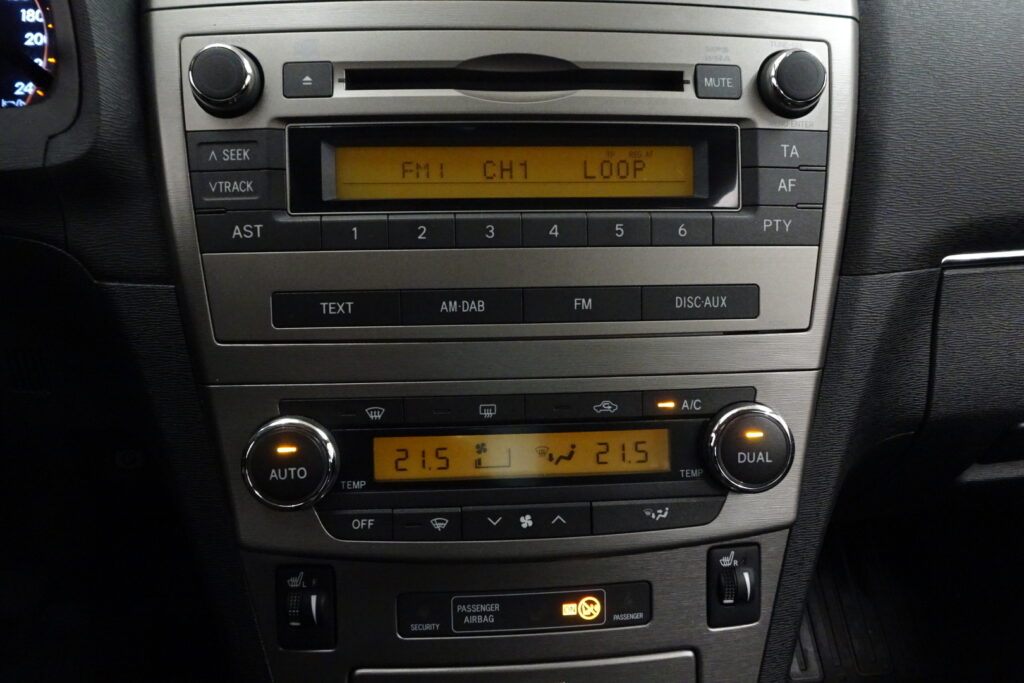 Toyota Avensis, image 7