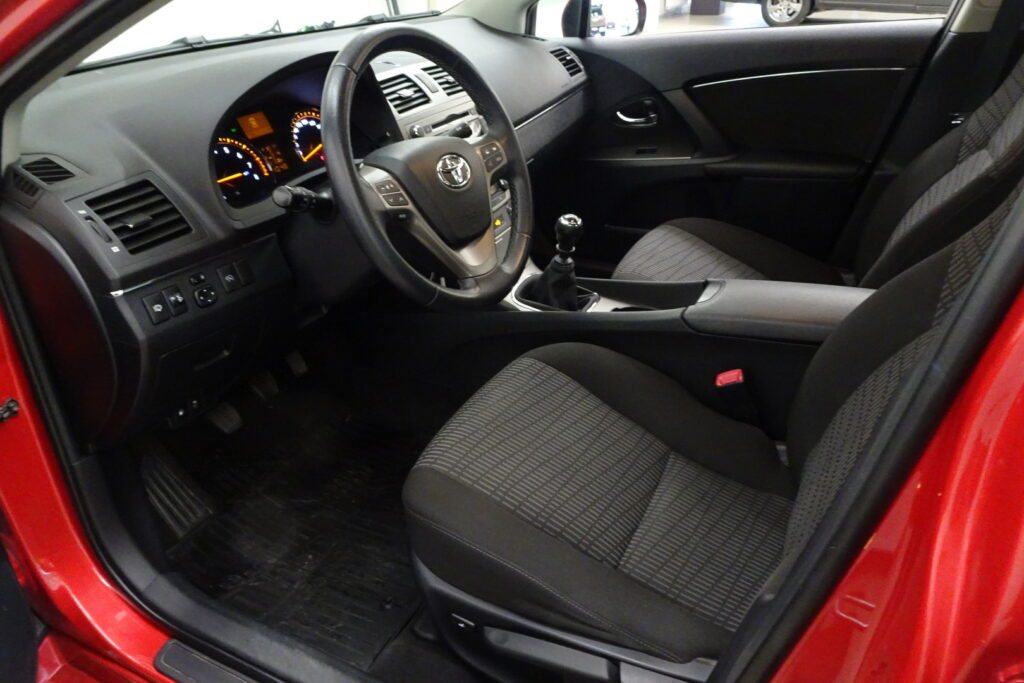 Toyota Avensis, image 8