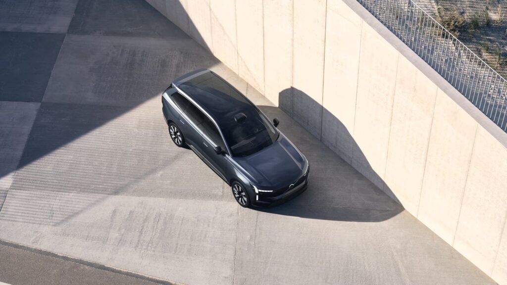 Volvo EX90, image 3
