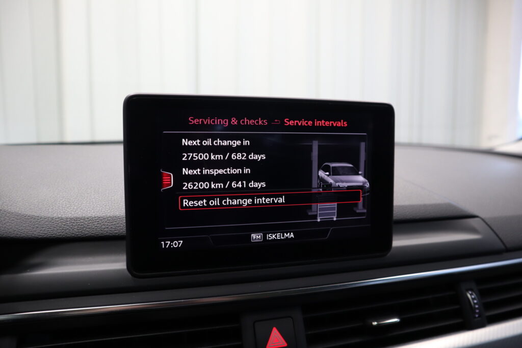 Audi A4, image 8
