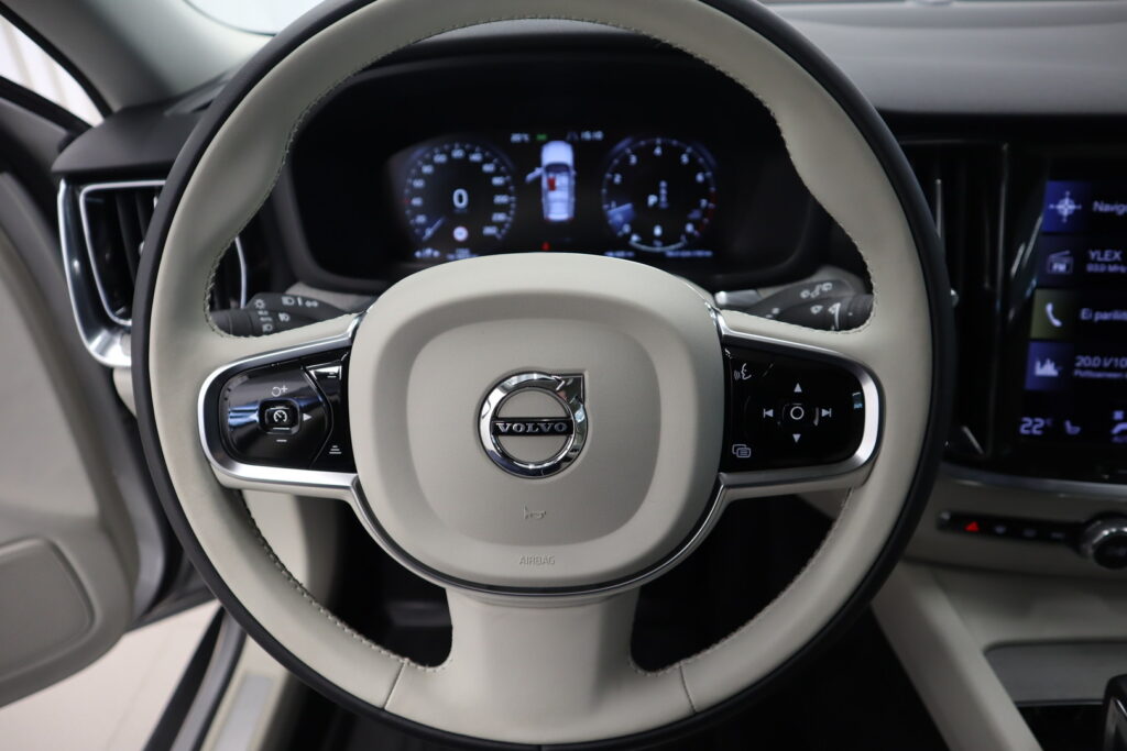 VOLVO V60 Cross Country, image 11