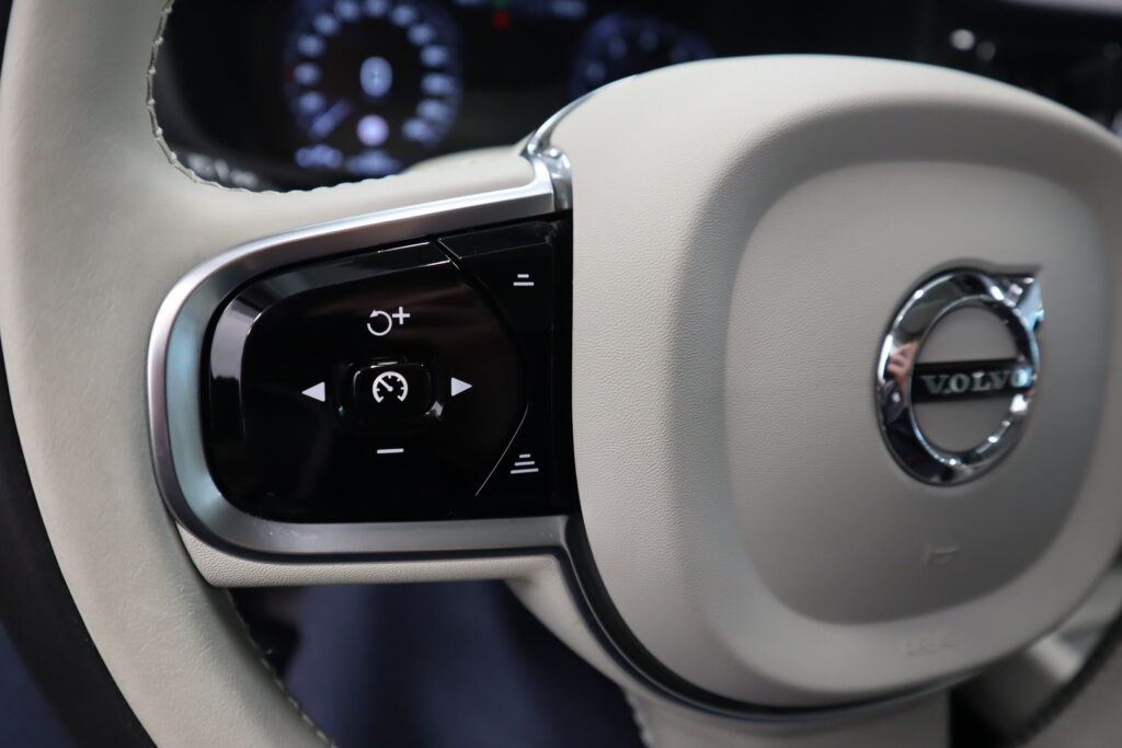 VOLVO V60 Cross Country, image 14