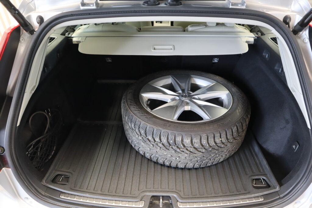 VOLVO V60 Cross Country, image 18