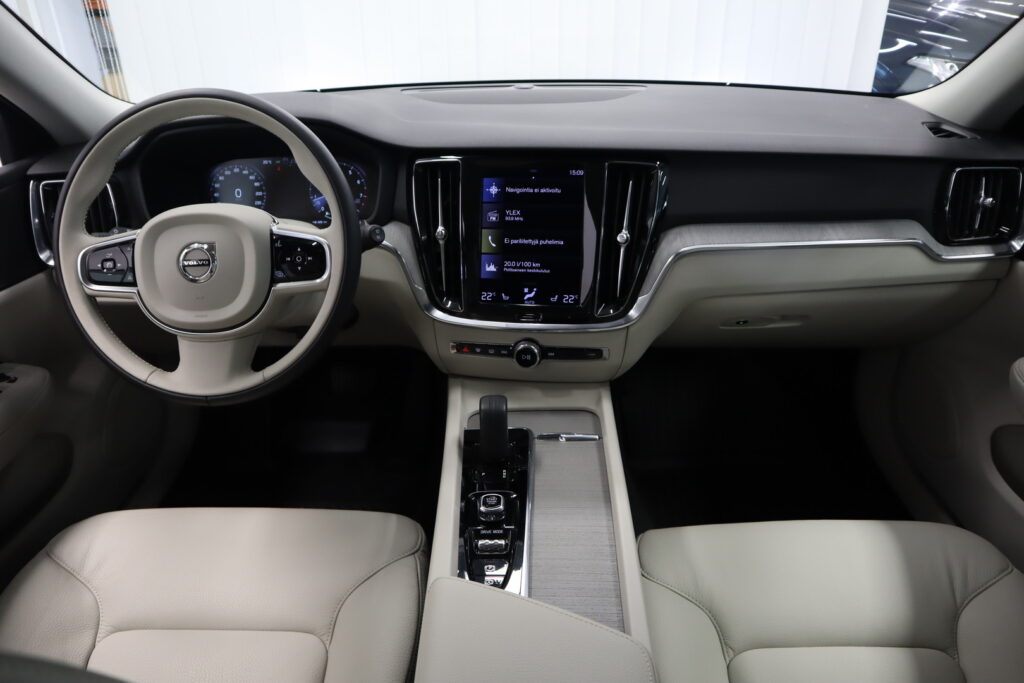 VOLVO V60 Cross Country, image 7