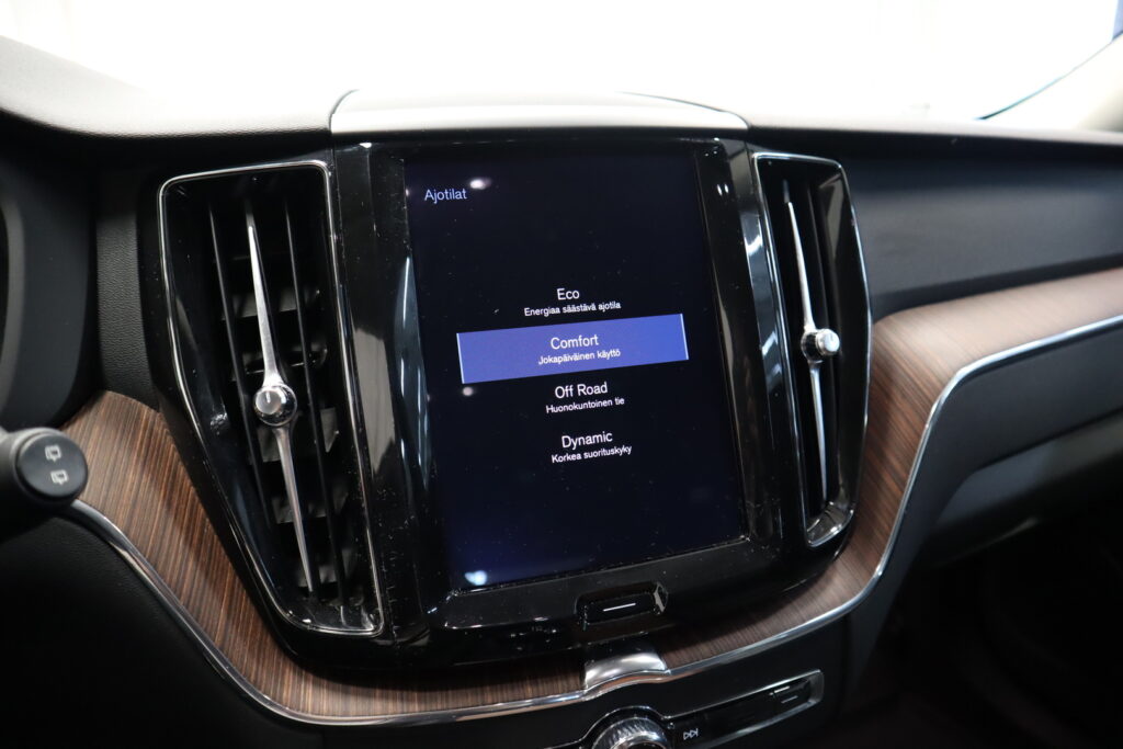 Volvo XC60, image 18