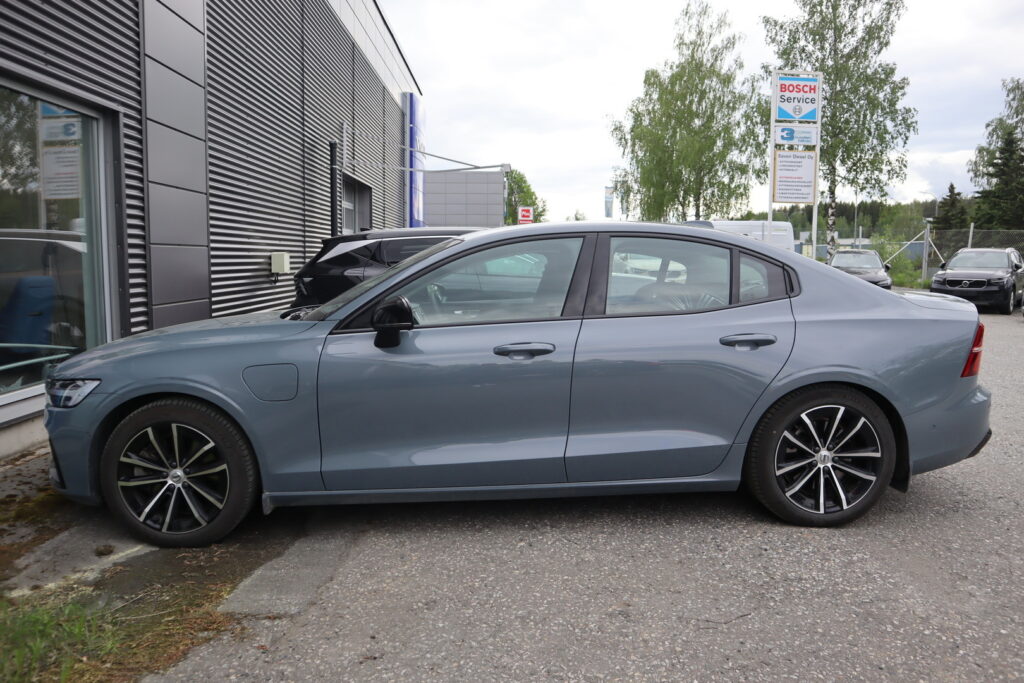Volvo S60, image 2