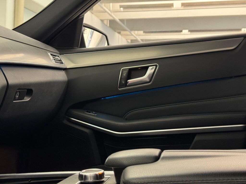 Mercedes-Benz E, image 11