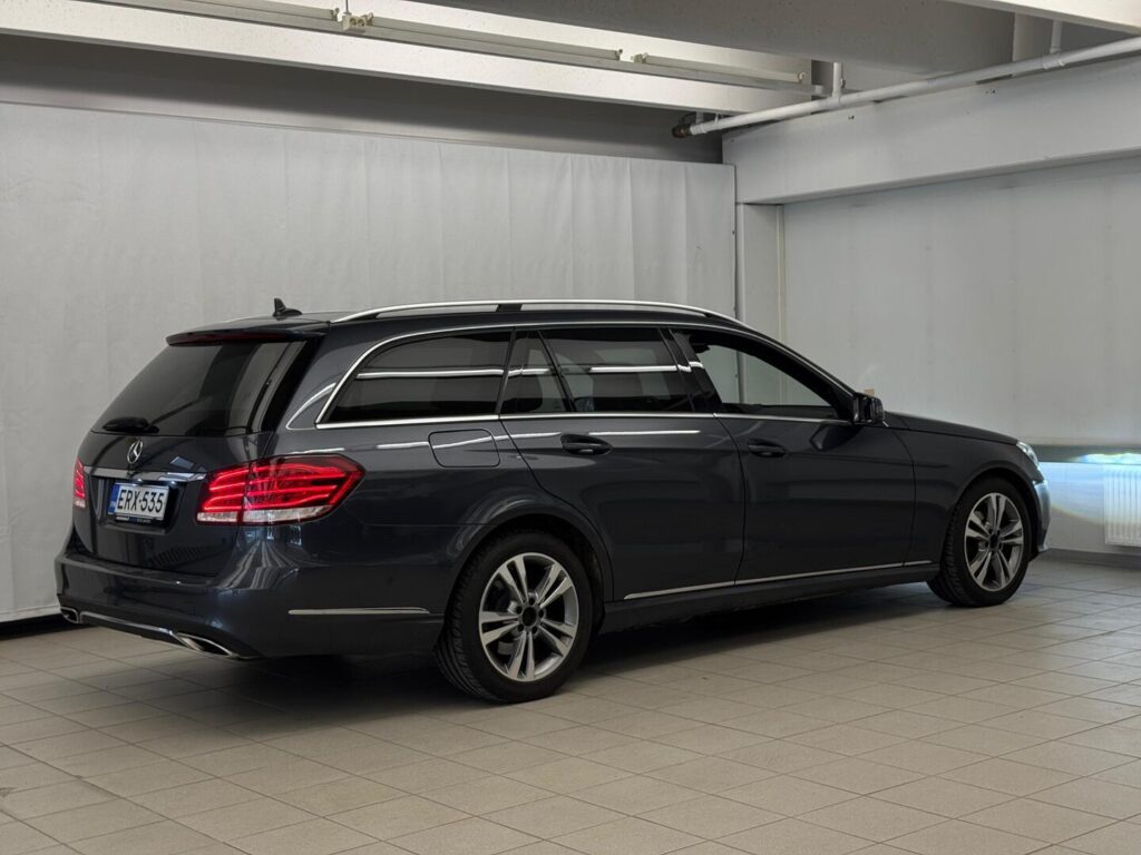 Mercedes-Benz E, image 13