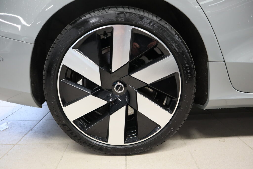 Volvo V60, image 21